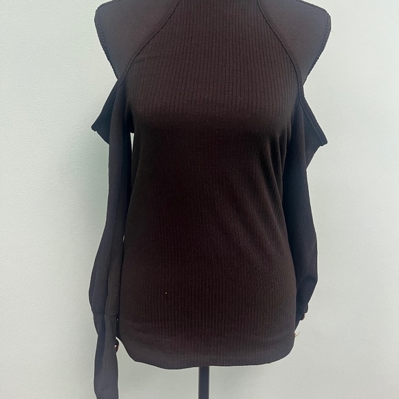 Milan Kiss cold shoulder sleeves turtleneck top in black size S. - Picture 2 of 6